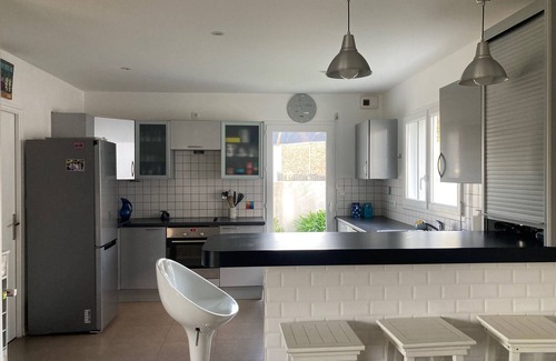 Saint-Pierre-Quiberon Villa | St Pierre Quiberon, bay side, recent 7-room house 300m from beach.