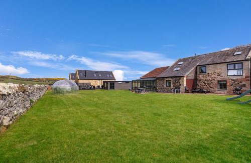 Bamburgh House | Stable Cottage - North East Escapes
