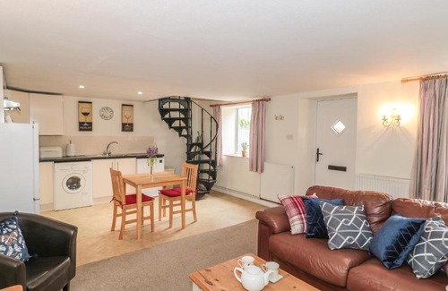 Frome House | Stable Cottage, Rode Farm