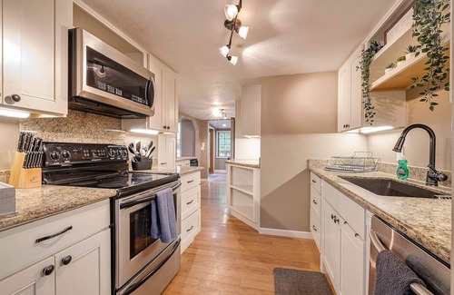 Stafford - Tualatin Valley House | Stafford River House