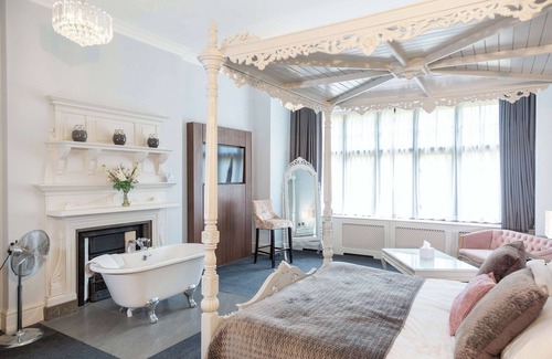 Horley Hotel | Stanhill Court Hotel, a member of Radisson Individuals