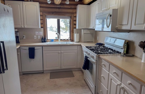 Stanley Cabin | Stanley House - Hillside Cabin with Panoramic Views of the Sawtooth Mountains