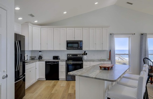 Village of Stump Sound House | Star Struck- Oceanfront B/Pool/Steps from the Beach!