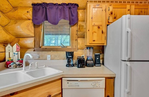 White Oak Lodge Cabin | Star Views - Secluded w/Mountain Views