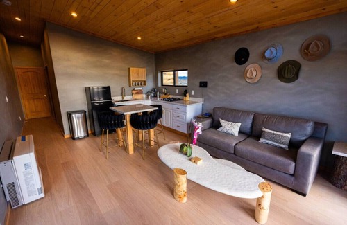 Valle House | stargazing grand canyon skylight tiny home venus
