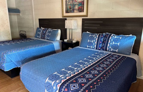 Big Pine Hotel | Starlight Motel