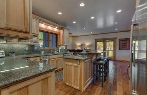 Truckee House | Starlight Retreat at Gray's Crossing