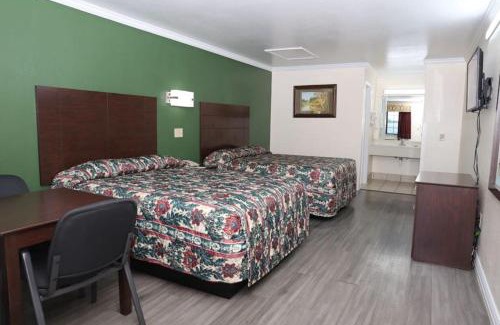 West San Antonio Hotel | Starlite Motel