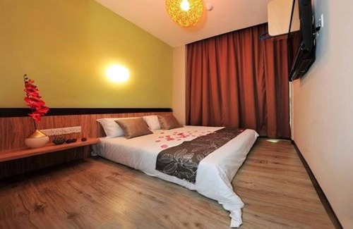 Taman Pengkalan Jaya Hotel | Station Eight Inn