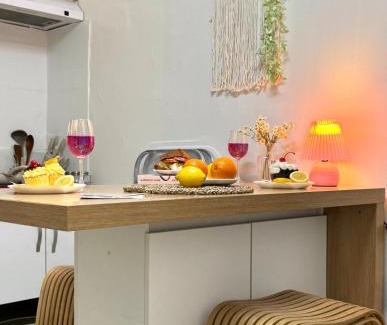 Gwanak-gu Apartment | STAY EDGE CHEUM - near Shindaebang Station Boramae Hospital & Park Hongik University Airport Bus near Sindorim, Gangnam