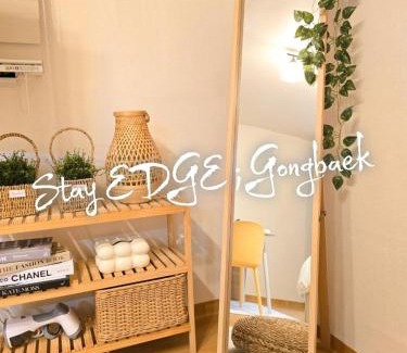 Gwanak-gu House | STAY EDGE GONGBAEK - near Shindaebang Station Boramae Hospital & Park Hongik University Airport Bus near Sindorim, Gangnam