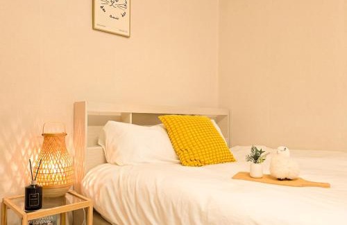 Gwanak-gu House | STAY EDGE GONGBAEK - near Shindaebang Station Boramae Hospital & Park Hongik University Airport Bus near Sindorim, Gangnam