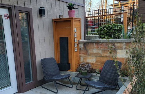 Church Street Cottage | Stay in a an Urban Oasis
