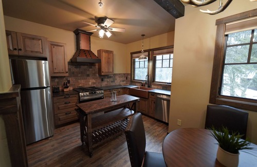 Agpar Apartment | Stay in Glacier National Park @ Apgar Lookout Retreat, Suite 1