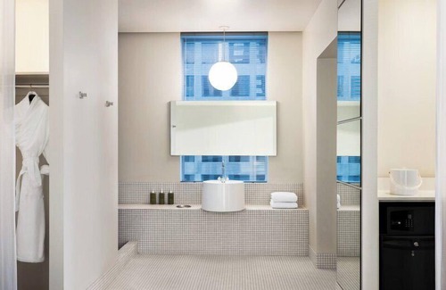 Financial District Hotel | Stay in the Heart of LA – 2 Relaxing Units Near Crypto.com Arena