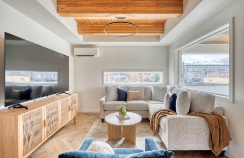 Alberta Arts District House | Stay Portland - Alberta Arts-tastic Townhouse