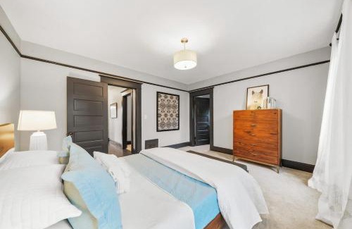 Sunnyside House | Stay Portland - Fresh Belmont Charmer - 95 WalkScore