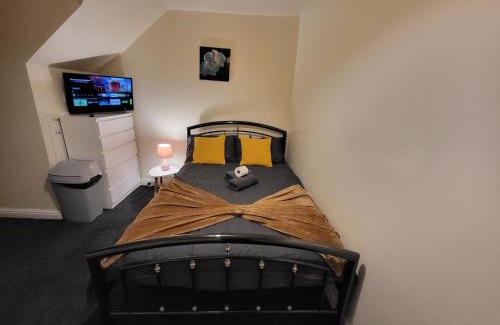 Sheffield House | Stay Sleep Rest - Firth Park