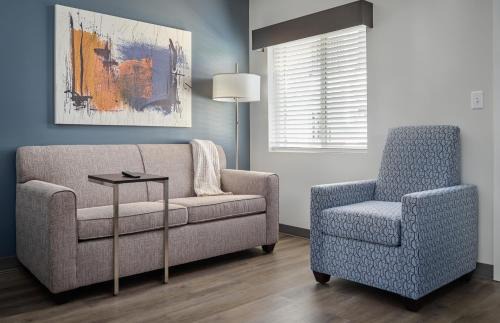 West San Antonio Hotel | stayAPT Suites San Antonio-Lackland
