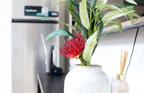 Malvern East House | StayAU Cozy 1BR Living Space Near Chadstone