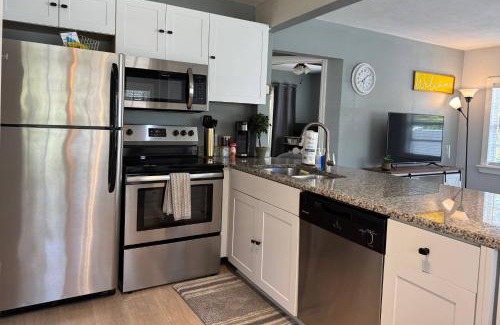 Bearss Plaza House | Stayawhile Bungalow in Seminole Heights