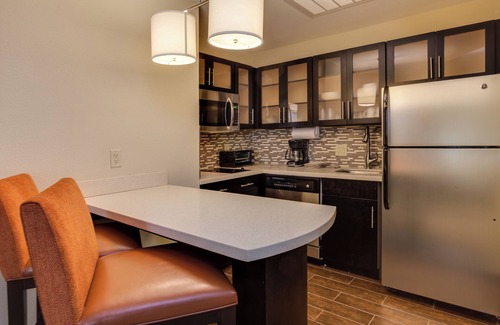 East Point Hotel | Staybridge Suites Atlanta Airport by IHG