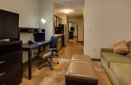 East Point Hotel | Staybridge Suites Atlanta Airport by IHG