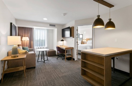 Executive Park Hotel | Staybridge Suites Charlotte – Tyvola by IHG