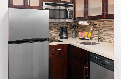 Doral Hotel | Staybridge Suites Miami Doral Area by IHG