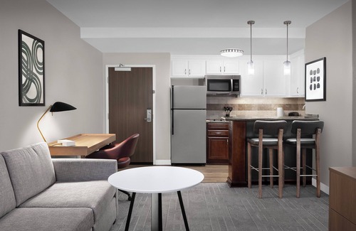 North Charleston Hotel | Staybridge Suites North Charleston by IHG