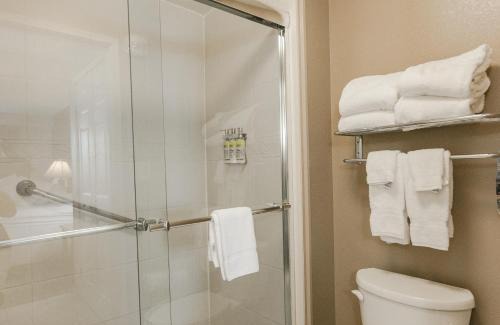 Wilmington Hotel | Staybridge Suites Wilmington East by IHG