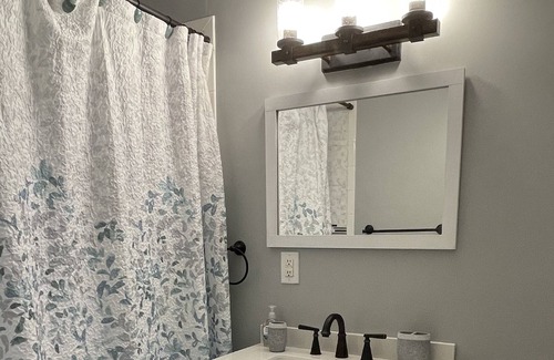 Front Royal House | Staycation Home