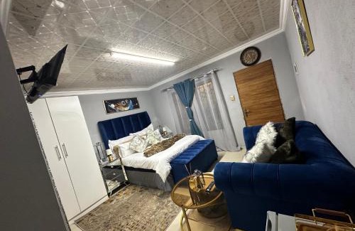 Soshanguve Apartment | StayComfyGuesthouseByPunky