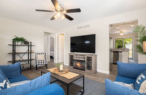 Port Austin House | Stayin’ & Playin’ Cottage/Pet Friendly