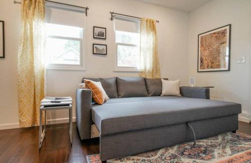 Kenton Apartment | #StayinMyDistrict Kenton Private Guest House