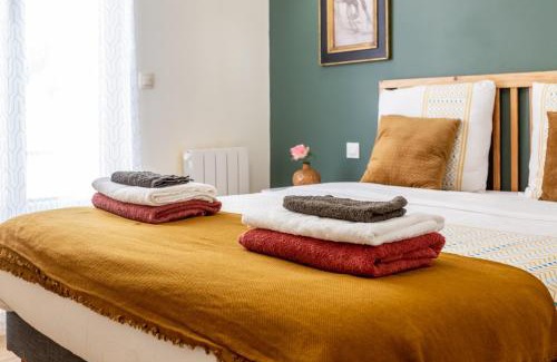 Les Puces de Saint-Ouen Apartment | StayLib - APPARTEMENT 2 PIECES AUX PORTES DE PARIS