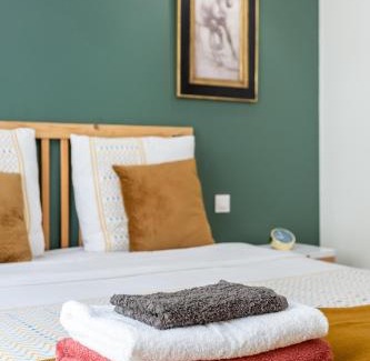 Les Puces de Saint-Ouen Apartment | StayLib - APPARTEMENT 2 PIECES AUX PORTES DE PARIS
