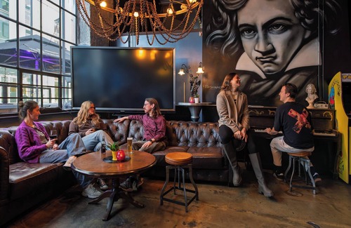 Strijp Hotel | Stayokay Eindhoven - Hostel