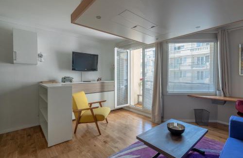 Issy-les-Moulineaux Apartment | StayParis