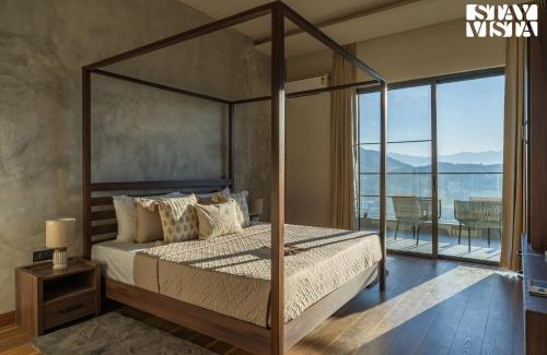 Solan Villa | StayVista at Dos - The Himalayan Den with Jacuzzi