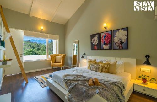 Naggar Villa | StayVista at Riverside Symphony -5BR Villa in Manali with Valley view, Bonfire, BBQ, WiFi