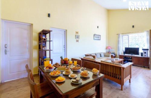 Ooty Villa | StayVista at Zolas Retreat 2BHK Pet Friendly and Breakfast Included