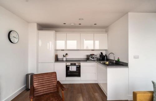 Old Trafford Apartment | StayZeni, Alexandra Rise Manchester Super 1 Bed