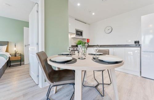 Derby Apartment | StayZeni, Hardwick House Derby Lovely 2 Bed Flat