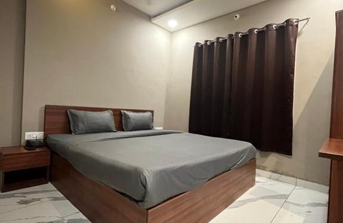 Rau Hotel | Stayzy Golden Glory