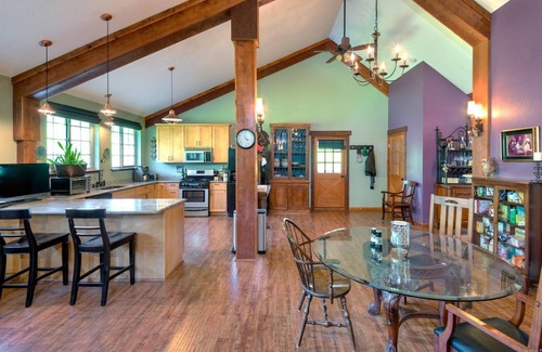 Santa Rosa House | Steelhead Creek Vineyards Rustic Working Barn