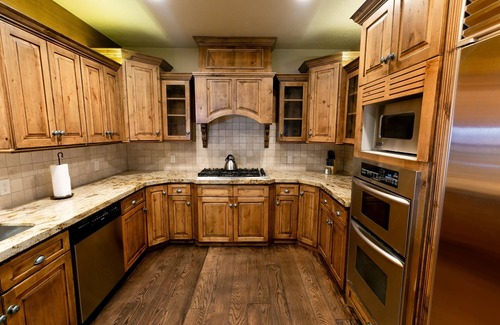 Deer Valley House | Stein Eriksen Two Bedroom Loft 2 Apartment Hotel by RedAwning