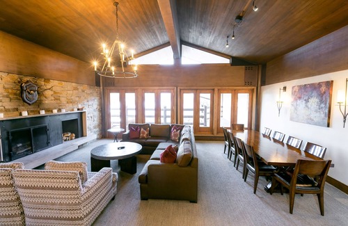Deer Valley House | Stein Eriksen Two Bedroom Loft 2 Apartment Hotel by RedAwning