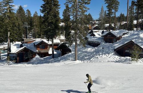 Downtown House | Stellar Ski In Ski Out # 2 Northstar Townhome, HOA Amenities