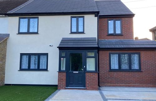 South Hornchurch House | Step4 Home